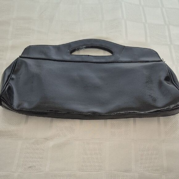 Guess Clutch Black Handbag with Silver Accents - Picture 4 of 16